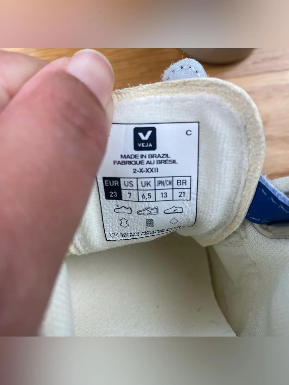 Veja V-10 Little Kids Size 7 Chromefree Leather Multicolor/Extra White Shoes